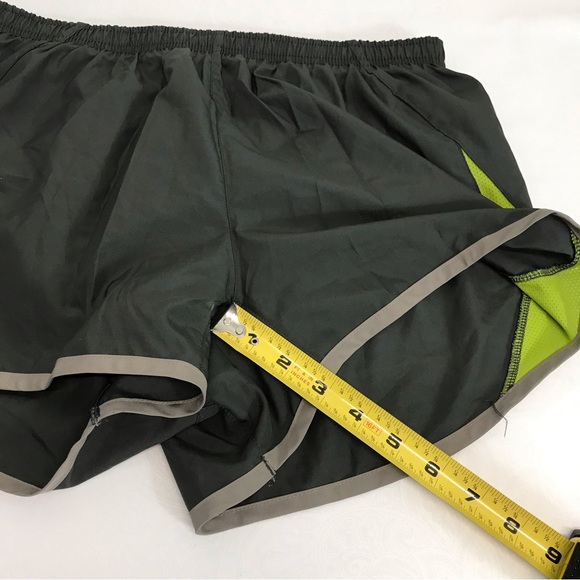 Nike | Athletic Shorts size Medium - Picture 8 of 10